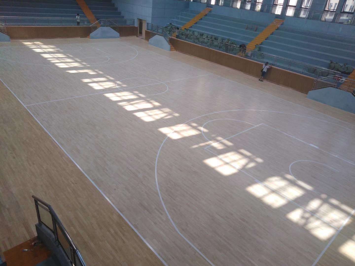 自贡富顺衡水一中单层龙骨篮球馆运动木地板恭喜完工