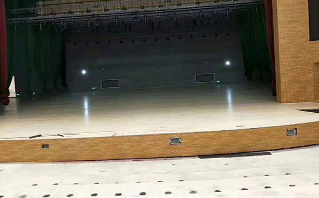 四川宜宾中国白酒学院舞台木地板项目